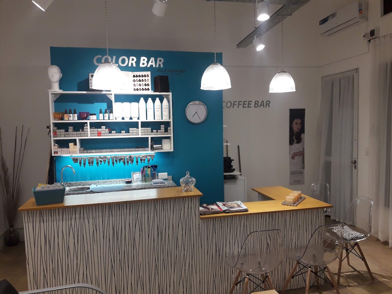 Color Bar del salón, con productos Alfaparf Milano